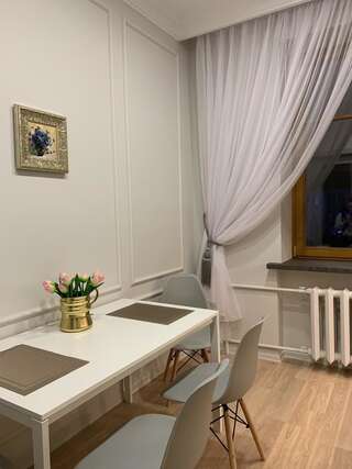 Апартаменты KAZA APART Минск Апартаменты с балконом-12