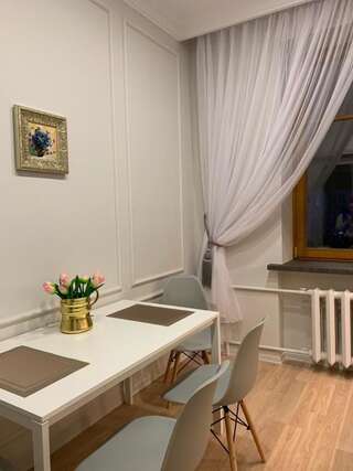 Апартаменты KAZA APART Минск Апартаменты с балконом-30
